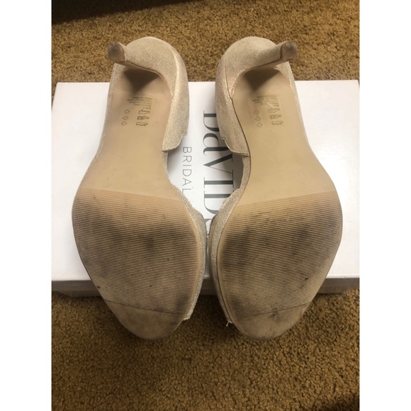 Davids Bridal Gold/Champagne scallop High heels - Picture 8 of 8